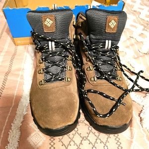 Men's Columbia Hiking Boots